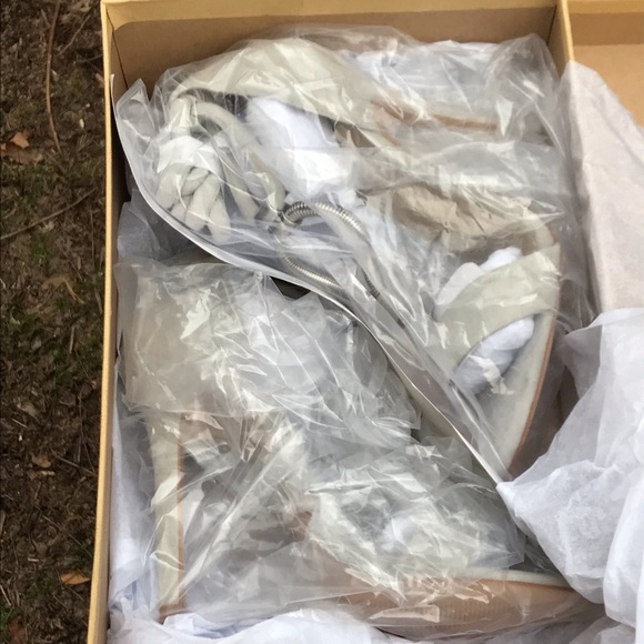 The Mode Collective☀️The Mink Sandal in gray - Picture 13 of 14